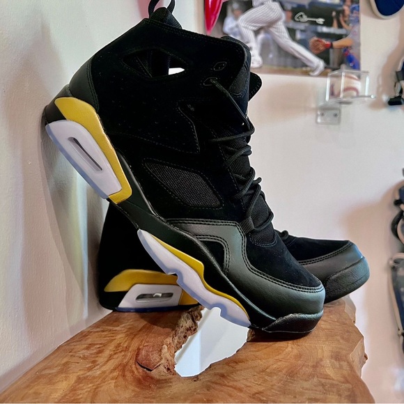 Jordan Jumpman Pro Quick Winterized Boots – Black/Gold – Size 10 - NEW - Picture 1 of 4
